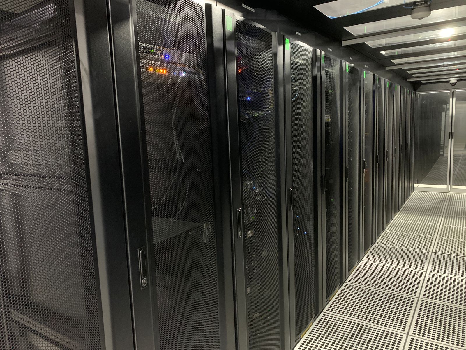 Colocation NINEcloud, Infrastruktur Server di Data Center ANSI/TIA-942 Rated-3
